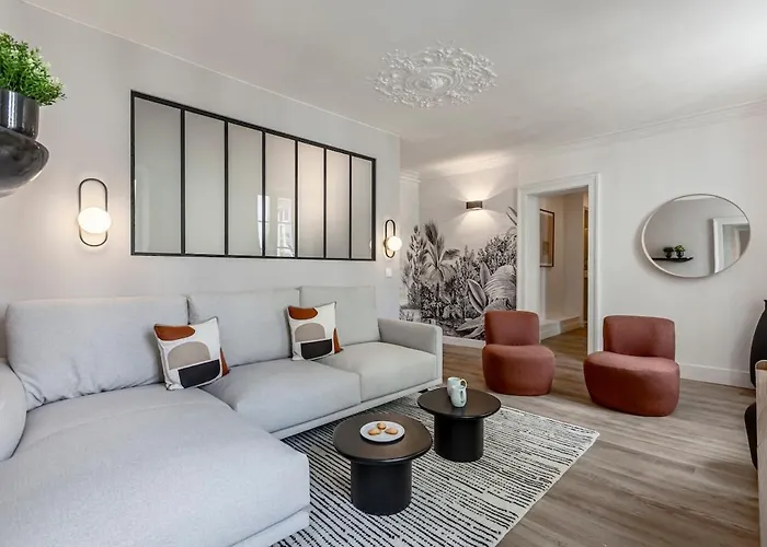 43#Opera # Grand Boulevards # 4Bedrooms # Paris 02 # Ac